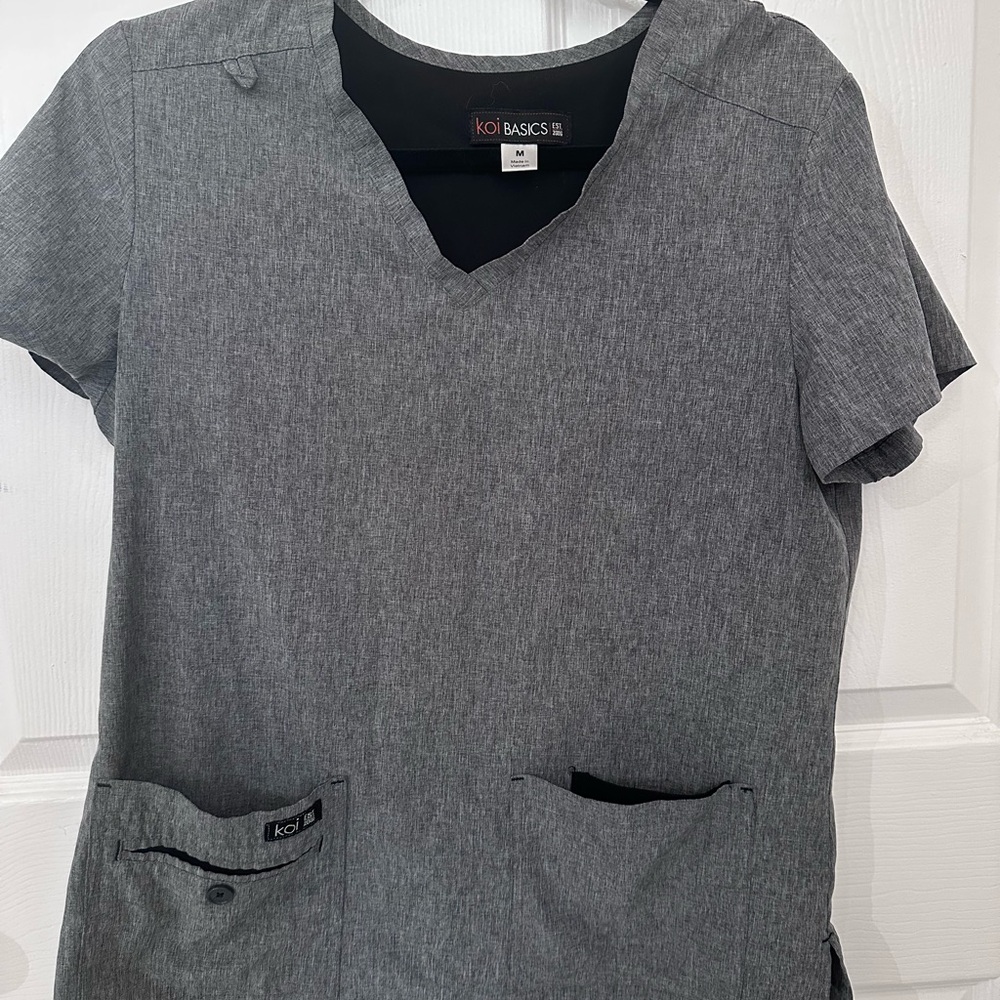 Koi Basics Gray Scrub Top